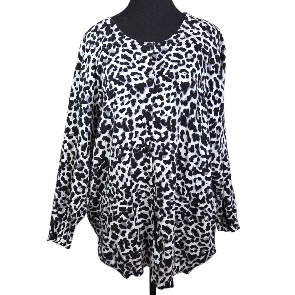 Signature Collection Black and White Animal Print Cardigan  Size 1X